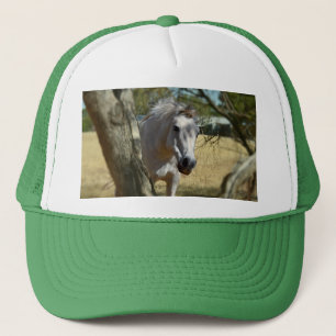 "Sneeuwwit: Het Majestueuze Ros" Trucker Pet