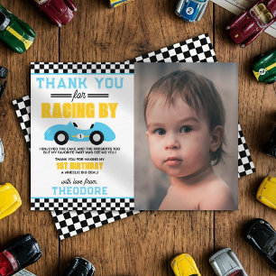 Snel één raceauto 1e verjaardagsfeest foto bedankkaart