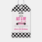 Snel & Vijf Roze Race Auto 5e Verjaardagsfeestje Cadeaulabel (Voorkant)