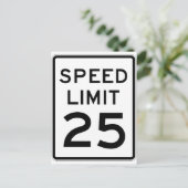Snelheidslimiet 25-straatsignalisatie briefkaart (Staand voorkant)
