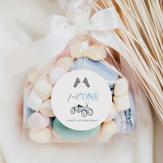 Snelle een race-thema retro auto verjaardag ronde sticker