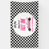 Snelle een roze race auto eerste 1e verjaardag par spandoek (Verticaal)