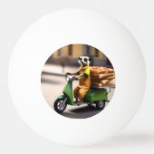 Snelle service: Meerkat levert pizza in Tuk-tuk Pingpongbal (Achterkant)