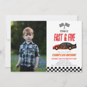 Snelle & Vijf Rode Vlam Race Auto 5e Verjaardagsfe Kaart (Voorkant)