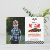 Snelle & Vijf Rode Vlam Race Auto 5e Verjaardagsfe Kaart (Staand voorkant)