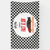 Snelle & Zes Rode Vlam Race Auto 6e Verjaardagsfee Spandoek (Verticaal)