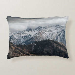 SNEMOUNTAIN RANGE WALLPAPIER ACCENT KUSSEN