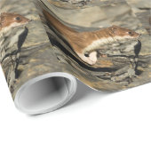 Sniffing Weasel Cadeaupapier (Rol Hoek)