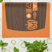  snijplank en oranje groenten, theedoek (Gevouwen)