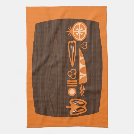 snijplank en oranje groenten, theedoek (Verticaal)