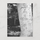 Snijwerk op berkenboomstam B&W Briefkaart (Voorkant)