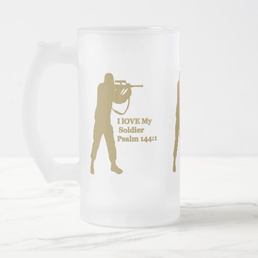 Snipper van goudsoldel matglas bierpul (Links)