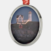 Snoebel met kerstversiering metalen ornament (Links)