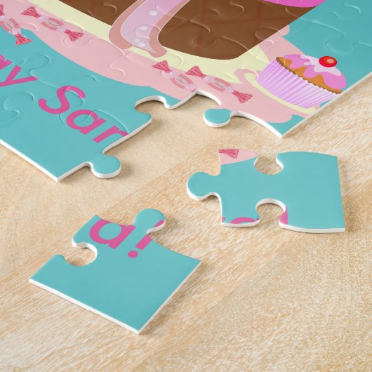 Snoep- en chocoladetaart voor verjaardagsfeest legpuzzel (Zijkant)