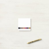 Snoep gekleurd bewegingsonscherp streepontwerp post-it® notes (Op bureau)