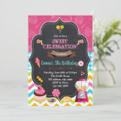 Snoep met een uitnodiging voor het vieren van de v (Staand voorkant)