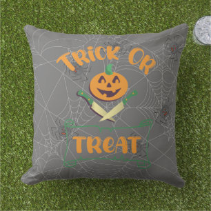 Snoep of een grap schedel Halloween pompoen gezich Buitenkussen