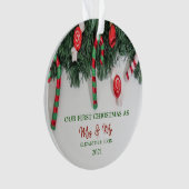 Snoep voor pijnboomvertakkingen, ons eerste kerstf ornament (voorkant)