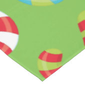 snoepjes op de groene feestdag tafelkleed (Gekanteld)