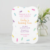 Snoepjes Strooigoed Verjaardagsuitnodiging Kaart (Staand voorkant)