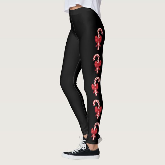 Snoeprietsnoeren op zwart leggings (Links)