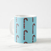 Snoepstokken op blauwe achtergrond koffiemok (Voorkant links)