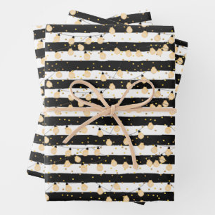 Snoer van Lichtjes op Zwarte Witte Strepen Inpakpapier Vel