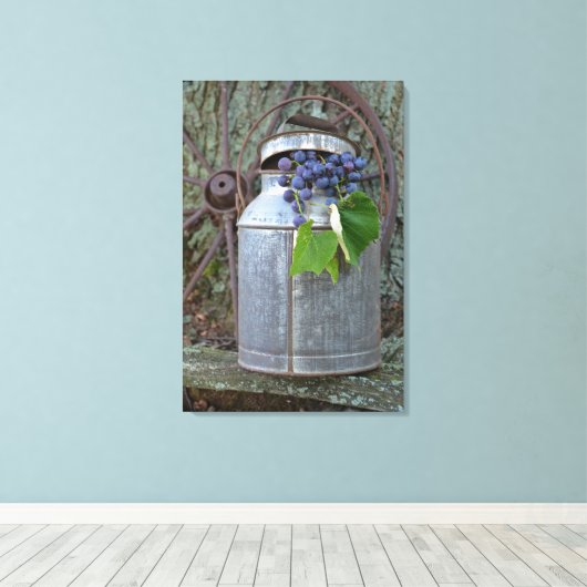 snoerdruiven in antiek blik canvas afdruk (Insitu (Houten vloer))