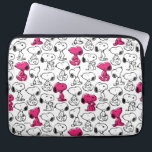 Snoopy Black & Magenta Pattern Laptop Sleeve<br><div class="desc">Kijk eens naar dit superschattige ontwerp met Snoopy in een zwart en magenta patroon.</div>