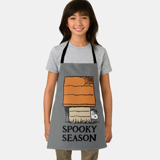 Snoopy Halloween Spin Web Doghouse Schort (Insitu)