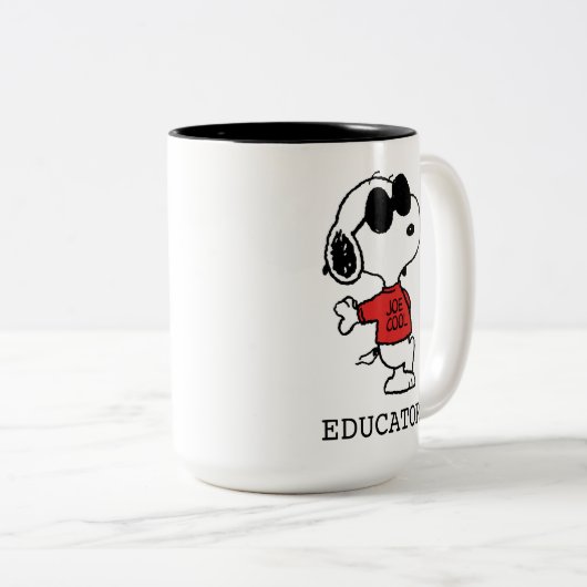 Snoopy "Joe Cool" leraar Tweekleurige Koffiemok (Voorkant rechts)