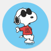Snoopy "Joe Cool" Standing Ronde Sticker (Voorkant)