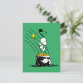 Snoopy Jumping in Pot of Gold Briefkaart (Staand voorkant)