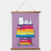 Snoopy | Rainbow Dog House Hangend Wandkleed (Voorkant)