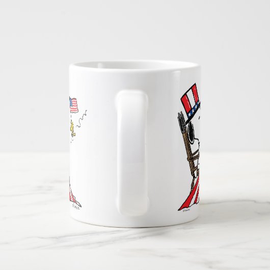 Snoopy Sewing 4 juli vlag Grote Koffiekop (Achterkant)