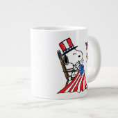 Snoopy Sewing 4 juli vlag Grote Koffiekop (Voorkant rechts)
