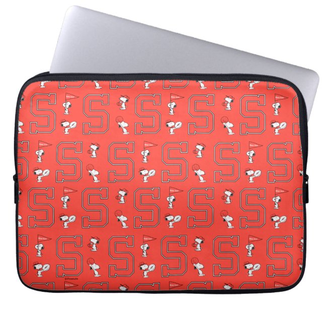 Snoopy Varsity Sportpatroon Laptop Sleeve (Voorkant)