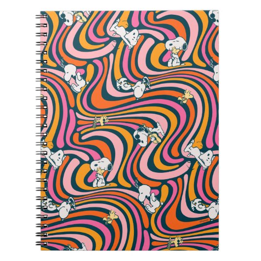 Snoopy & Woodstock Groovy Vibes Paarse Patroon Notitieboek (Voorkant)