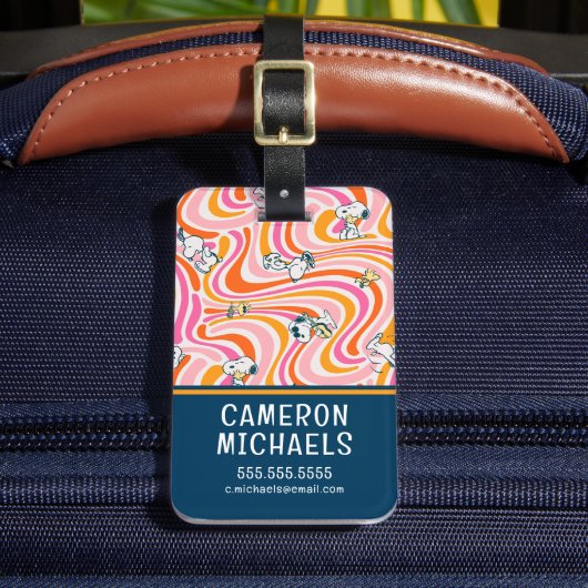 Snoopy & Woodstock Groovy Vibes Sinaasappel Patter Bagagelabel (Voorkant Insitu 2)