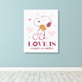 Snoopy & Woodstock - Liefde is Snuggles en Cuddles Canvas Afdruk (Insitu (Houten vloer))