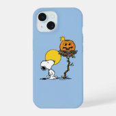 Snoopy & Woodstock Nest met Jack O' Lantern iPhone 15 Case (Achterkant)