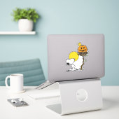 Snoopy & Woodstock Nest met Jack O' Lantern Sticker (Laptop op bureau)