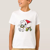 snoopy & woodstock playing on winter season t-shirt (Voorkant)