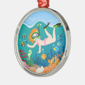 Snorkelend meisje onder het zee metalen ornament (Links)