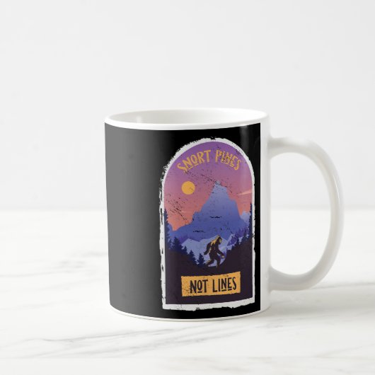 Snort Pines Not Lines Bigfoot Sasquatch Hiking Hik Koffiemok (Rechts)