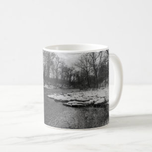 Snow Along James River Grayscale Coffee Mok