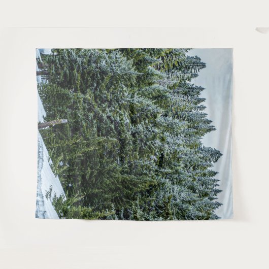 Snow Bank Woodlands // Pine Tree Forest Wandkleed (Voorkant (horizontaal))