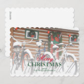 Snow-Covered Bicycles Near Festive Lodge Feestdagenkaart (Voorkant / Achterkant)