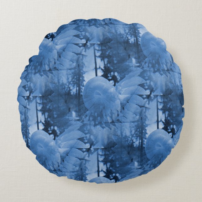 Snow flowers..... rond kussen (Voorkant)