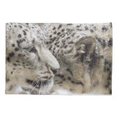 Snow Leopard Cuddle Kussensloop (Achterkant)